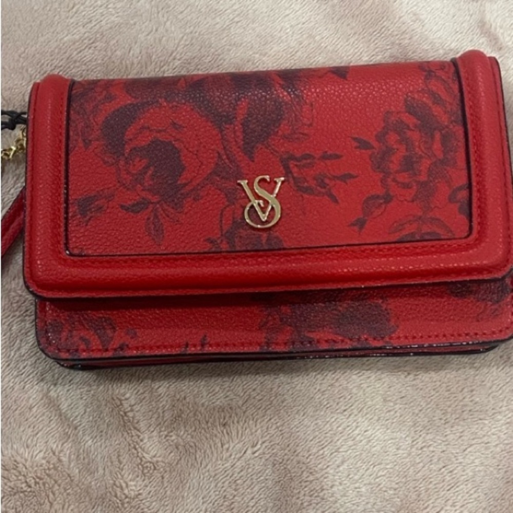 LIMITED EDITION VICTORIA SECRET
Phone/wallet wristlet & clutch